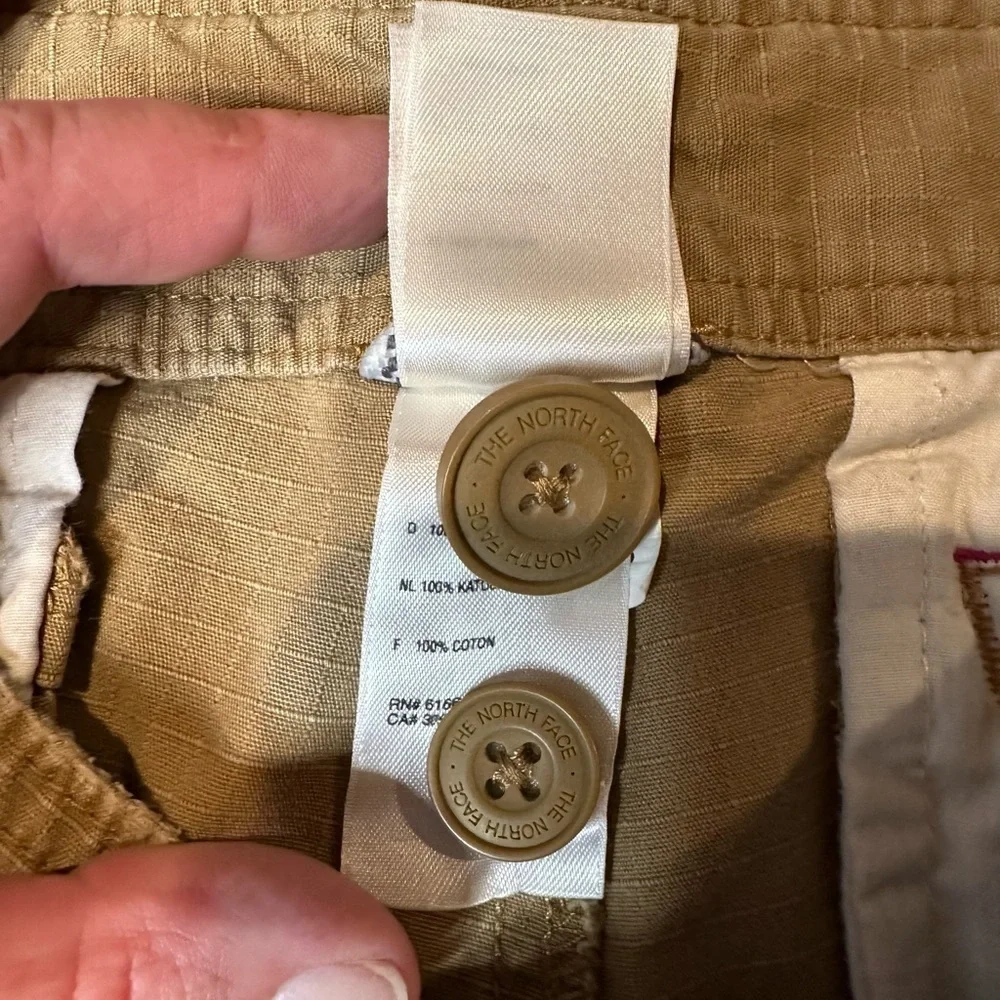 The North Face A5 Series Taupe Tan Cotton Ripstop Cargo Crop Capri Pants - Picture 4 of 8